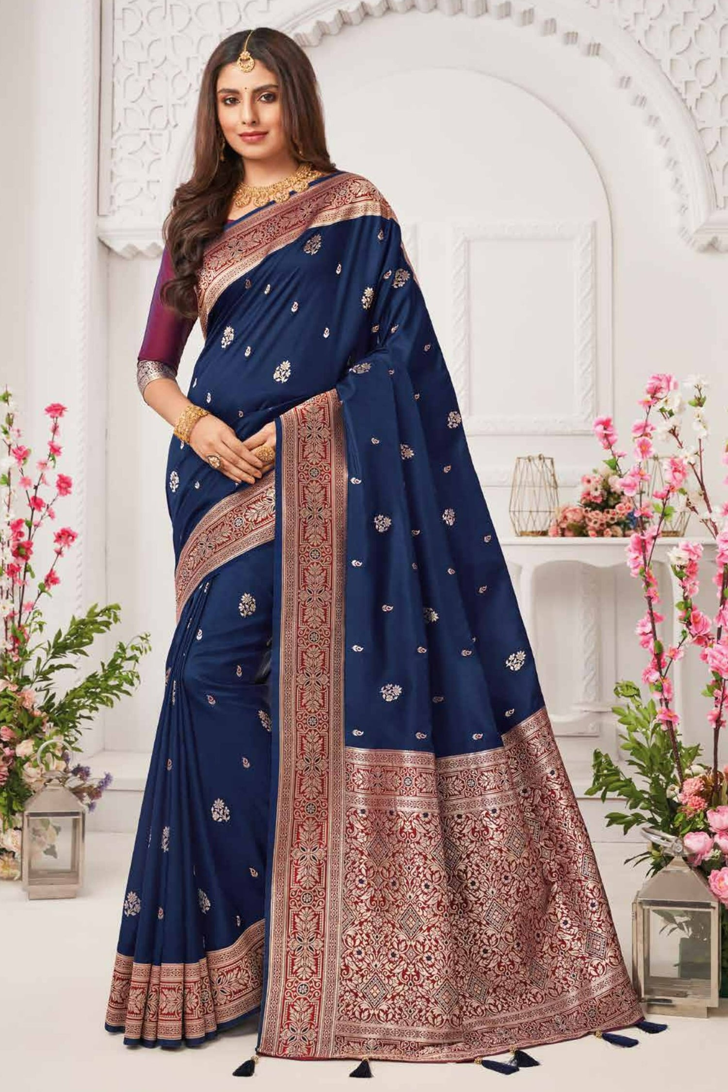 Indigo Blue Saree With Maroon Border And Pallu