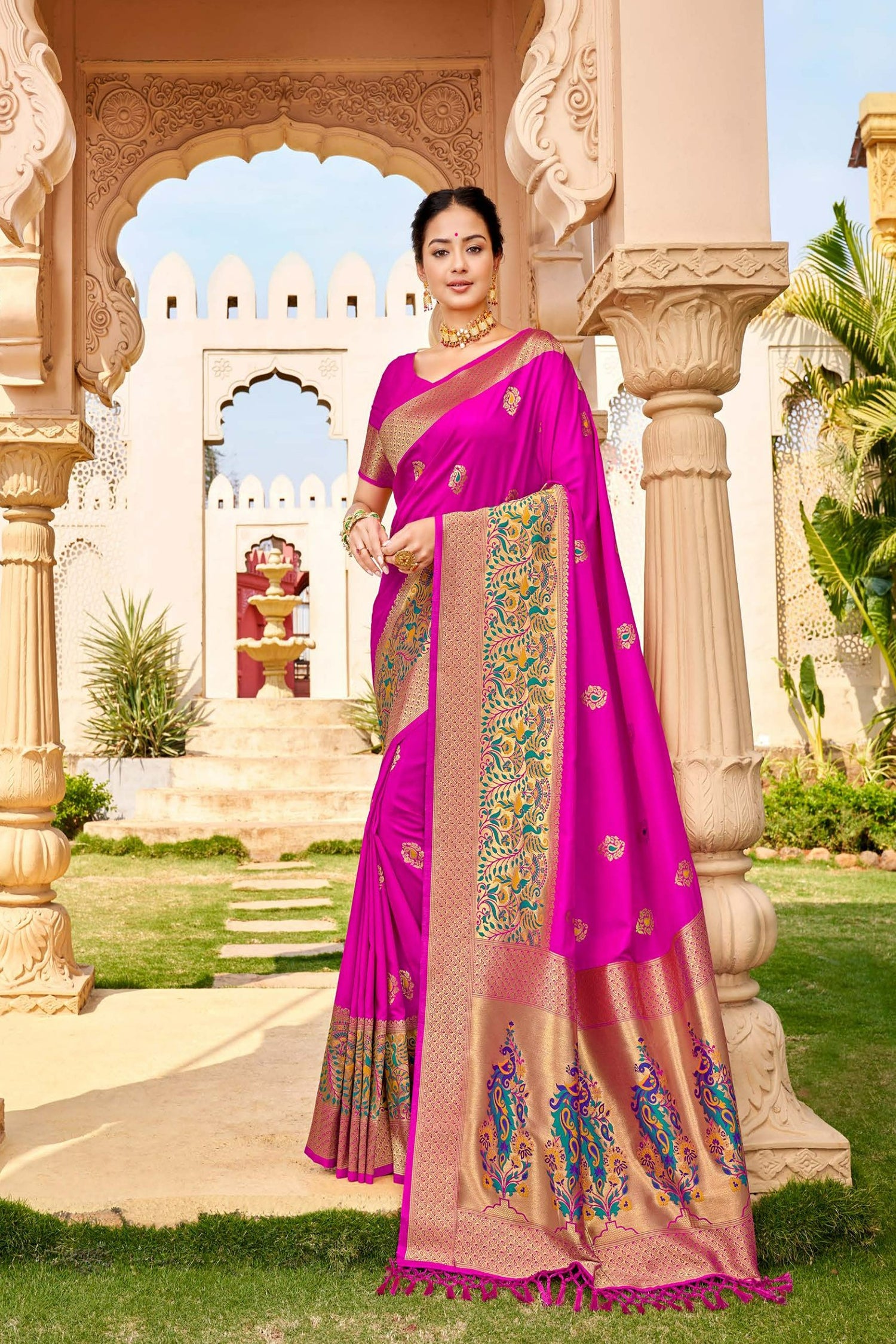 Vibrant Pink Paithani Saree With Peacock Motifs