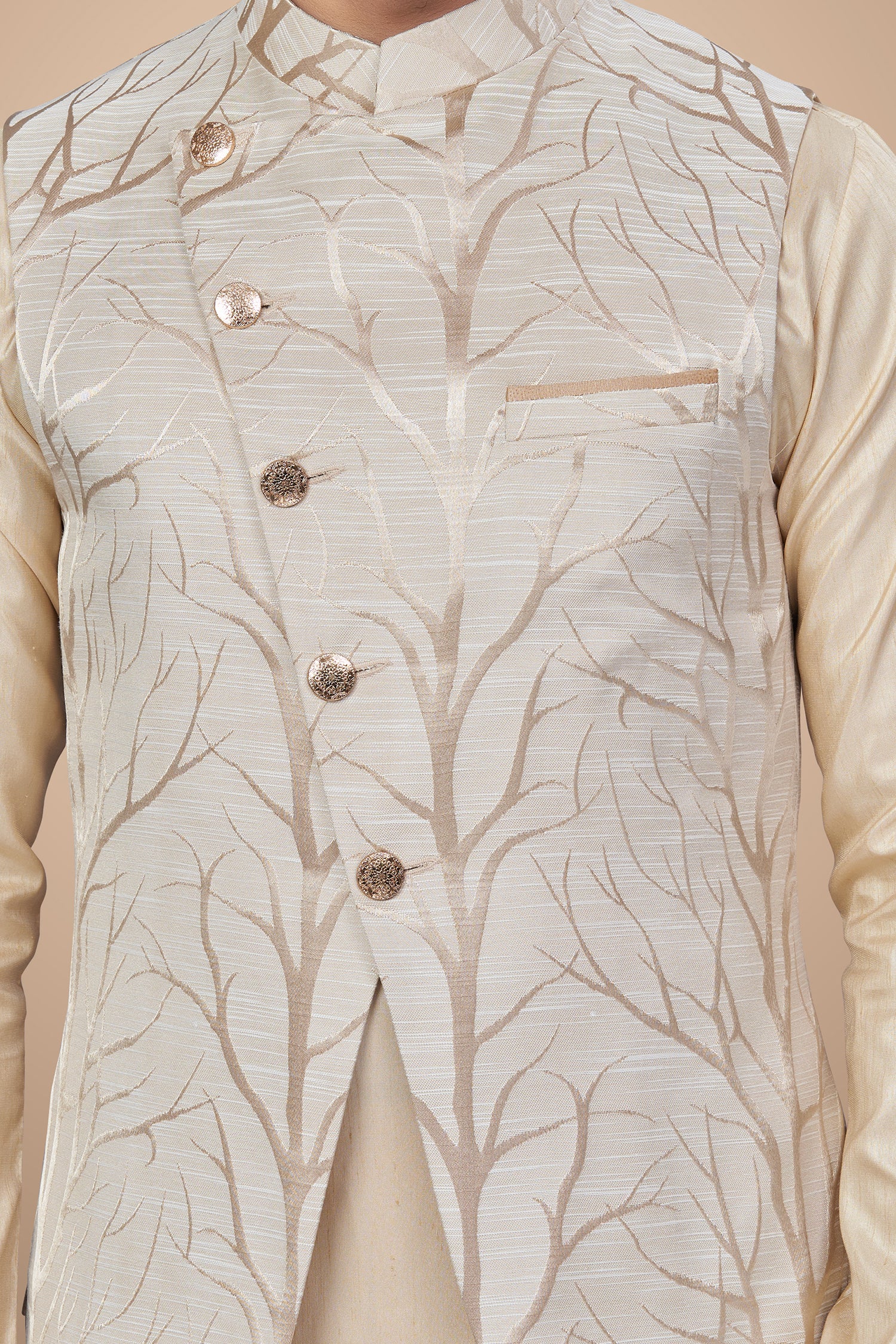 Dazzling Jacket With Asymmetrix Pattern