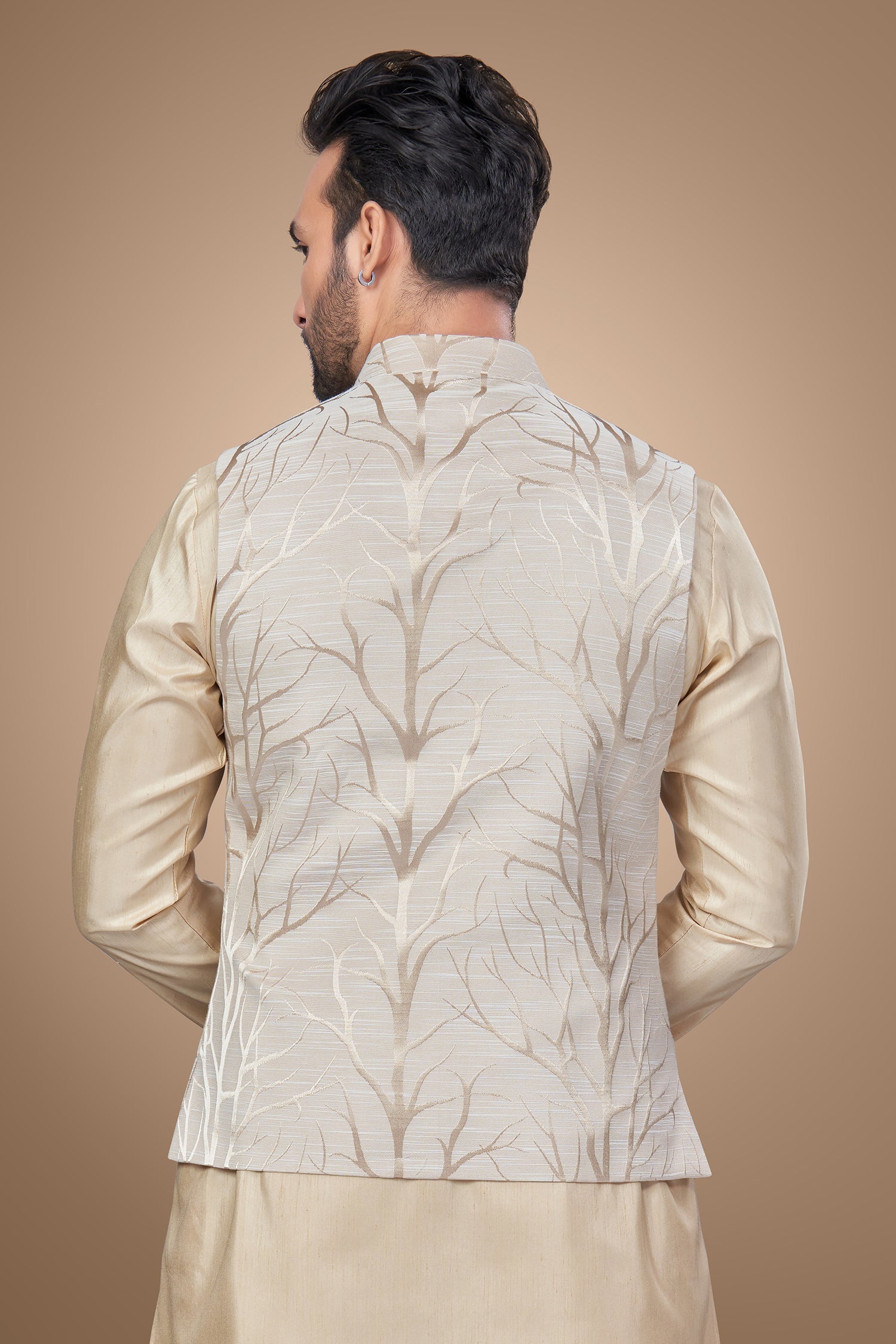 Dazzling Jacket With Asymmetrix Pattern