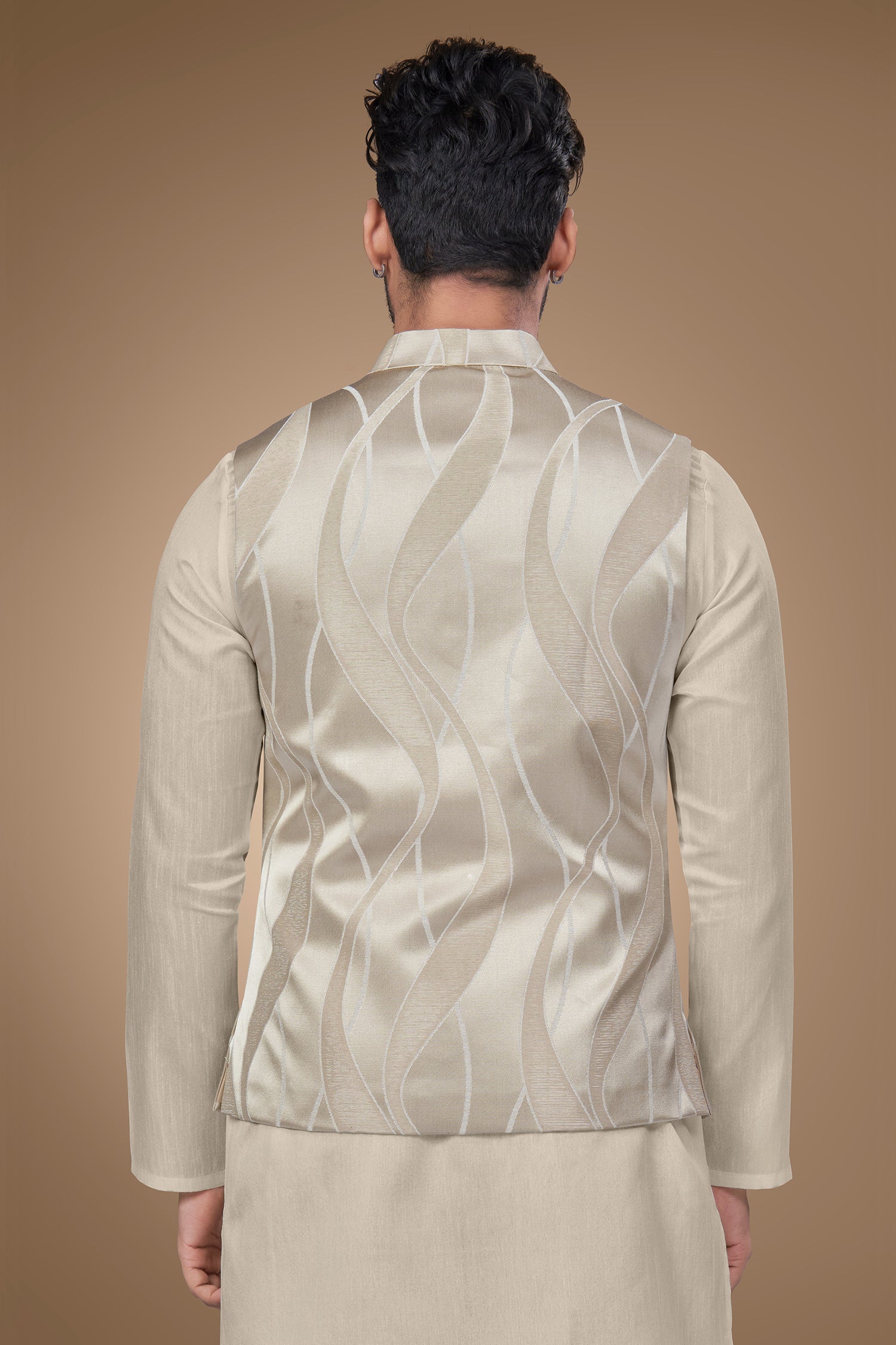 Elegant Golden Wave Patterned Jacket