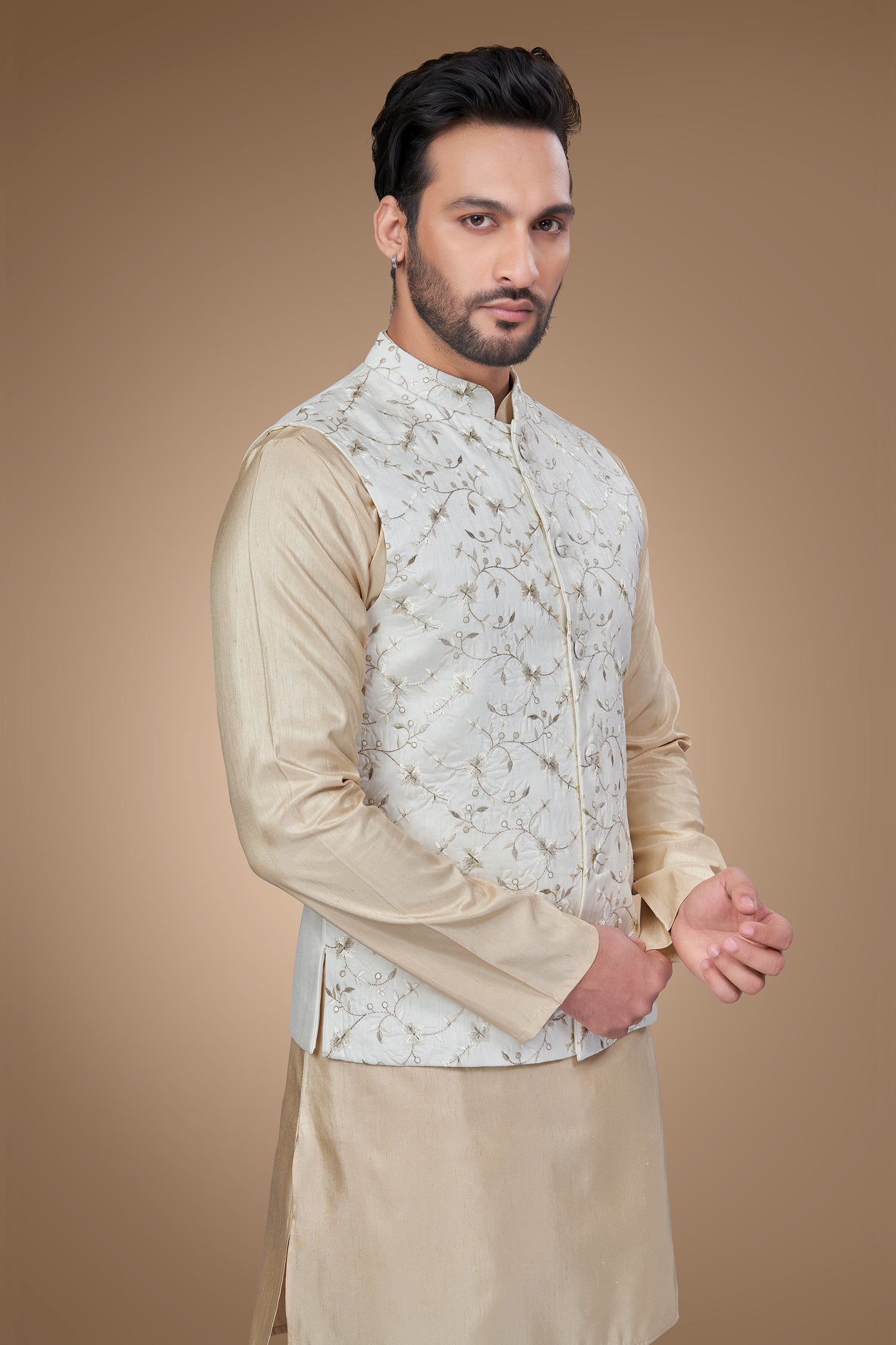 Ravishing Embroidered Jacket With Zari Embellishments