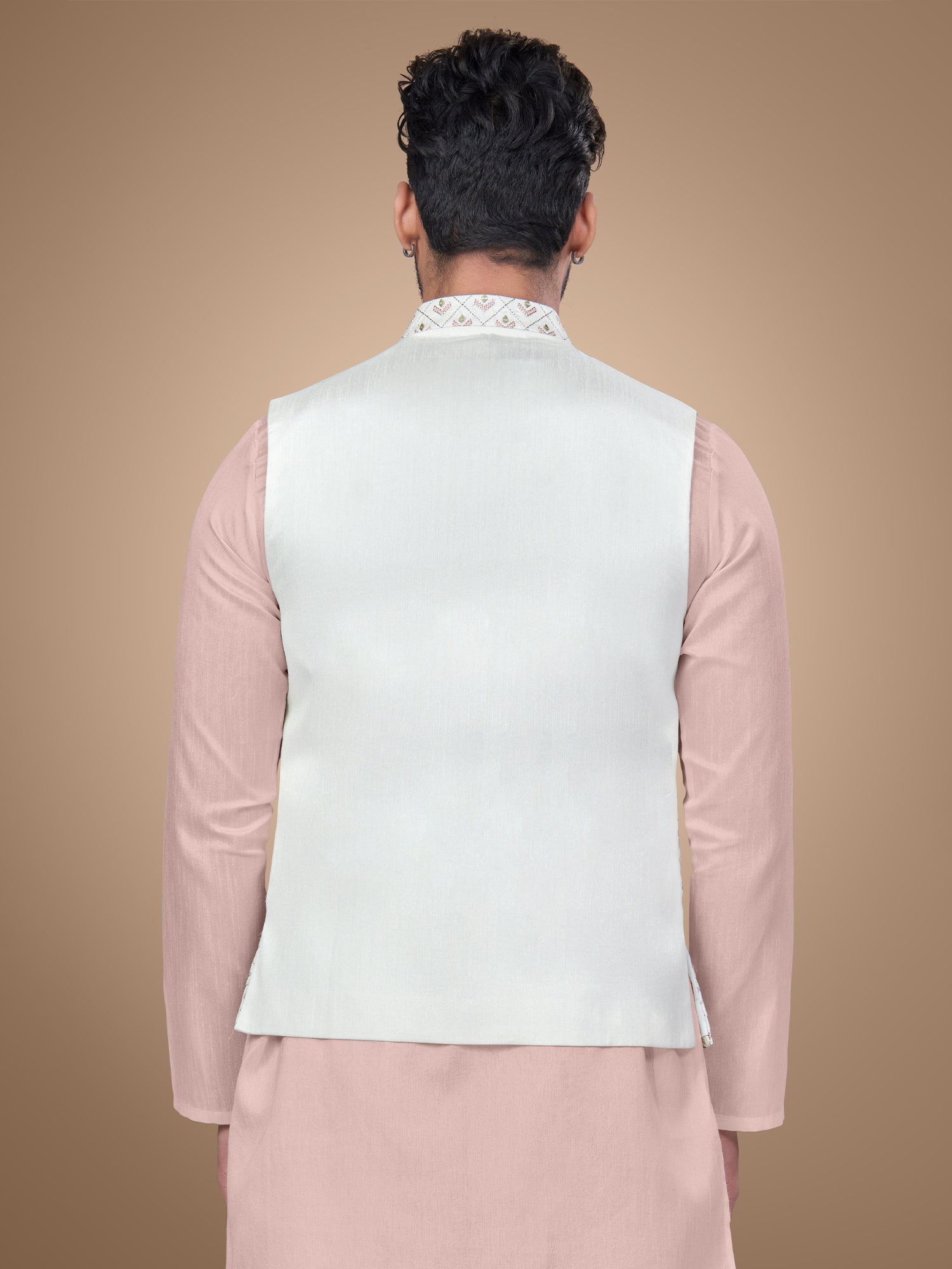 White Geometric-Patterned Embroidery Jacket